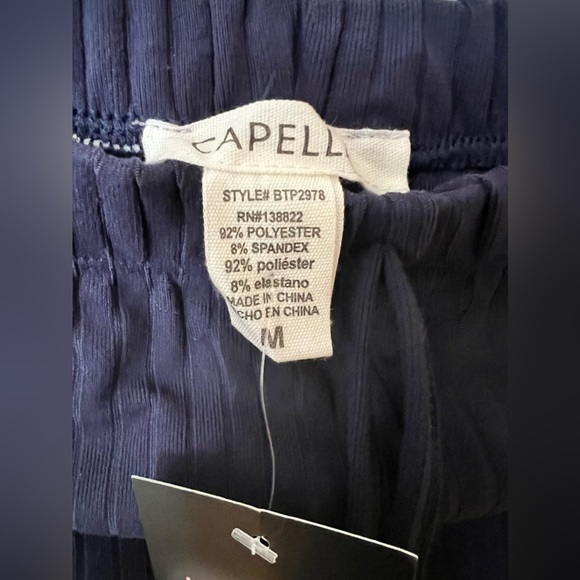 NWT Ribbed Leggings Color Navy Size Medium - Picture 3 of 5